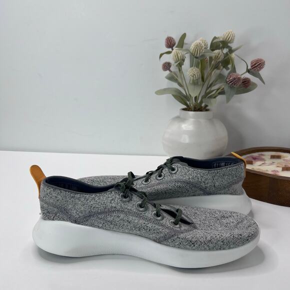 Allbirds Super Light Wool Runner Sneakers Merino Wool Gray/White Men 8 Tried On main image 9